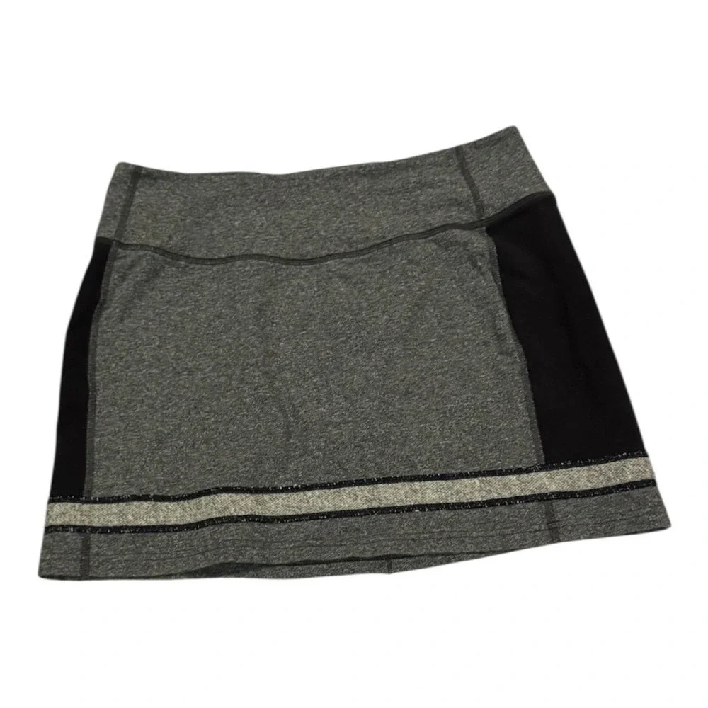 Lululemon Athletica Gray and‎ Black Mini Skirt